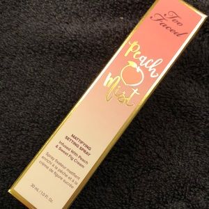 Too Faced Peach Mist Travel Size Setting Spray